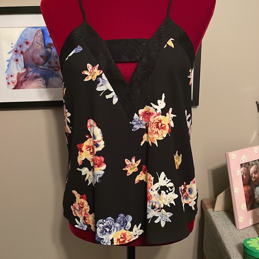 Express tank with floral print brand new with tags
